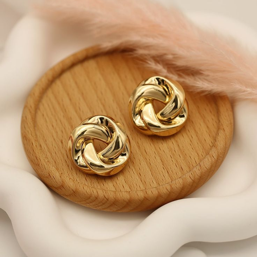 Knot Earring